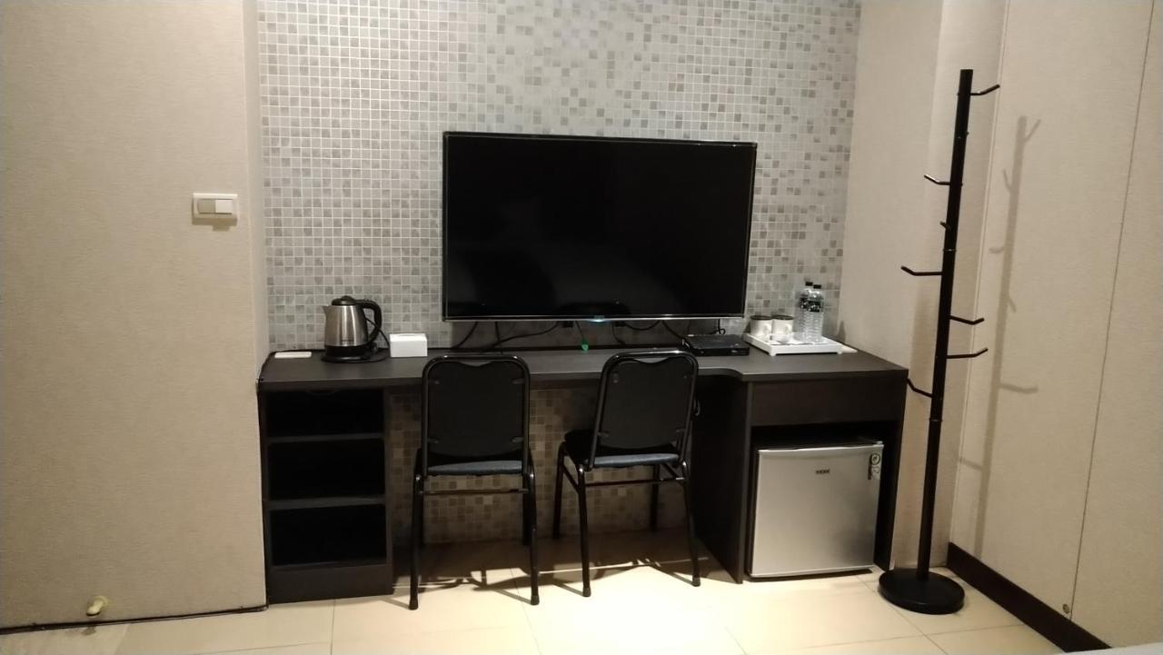 Boston Plus Hotel Цзяи Экстерьер фото